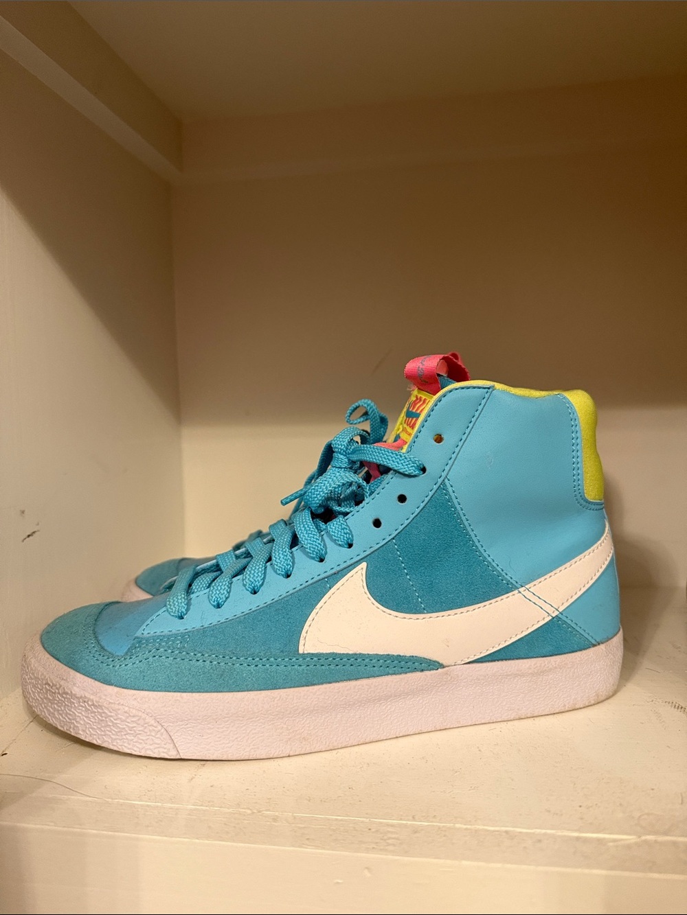 Nike Kids High-Top Sneakers Turquoise White Yellow. Nike Blazer Mid '77 Dance